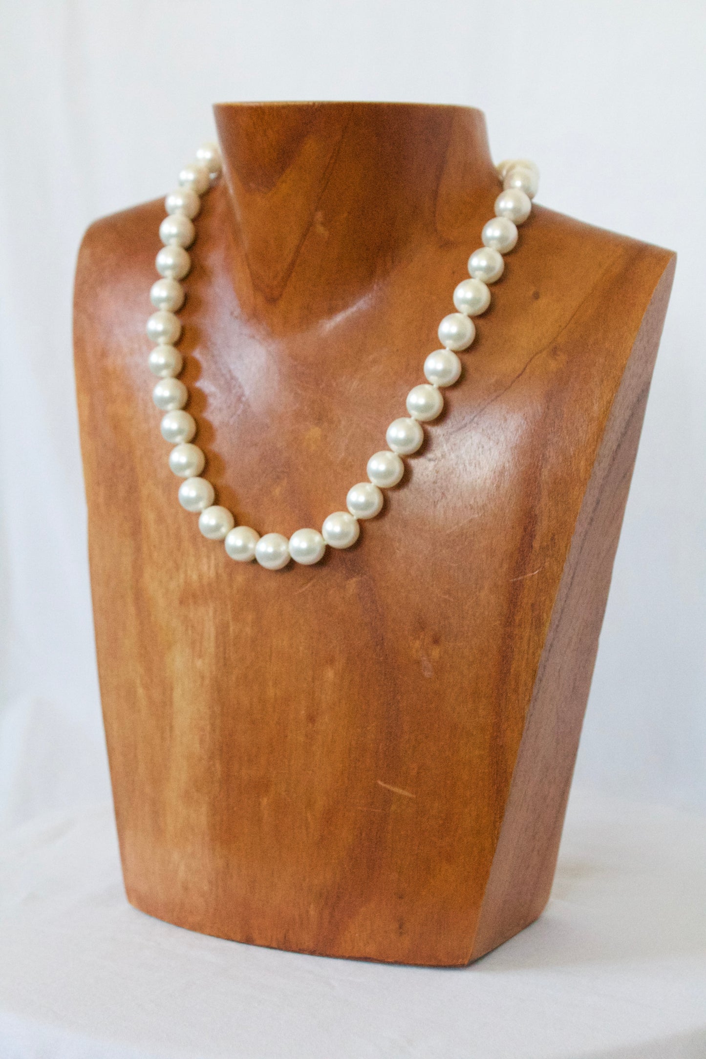 White Shell Pearl Necklace