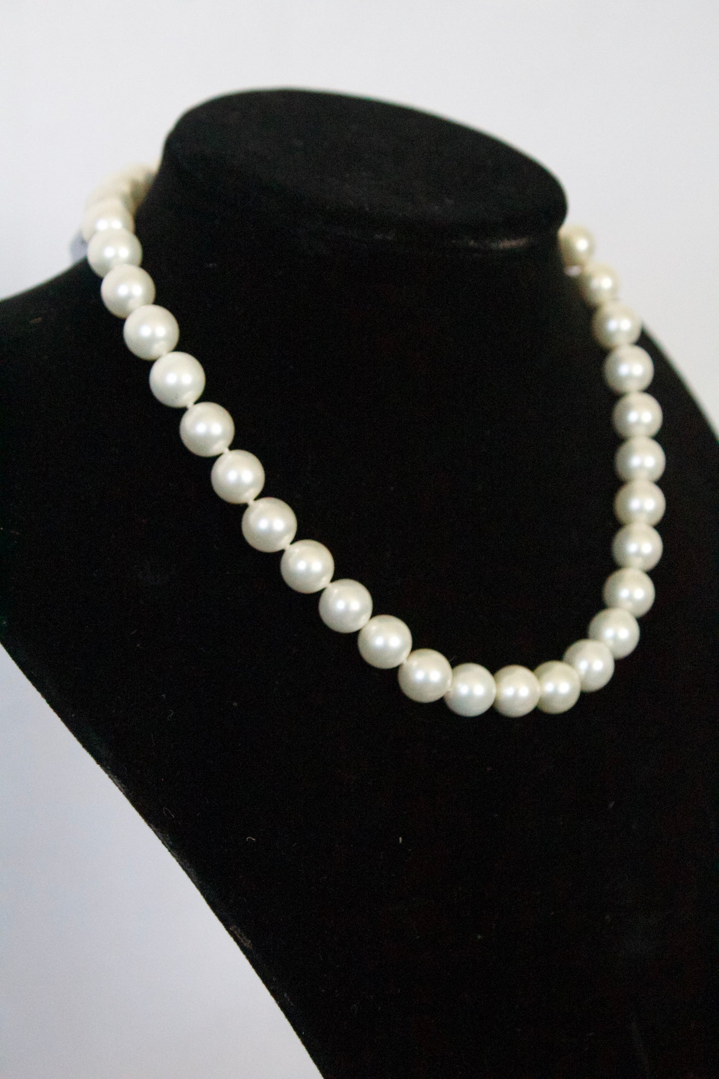 White Shell Pearl Necklace