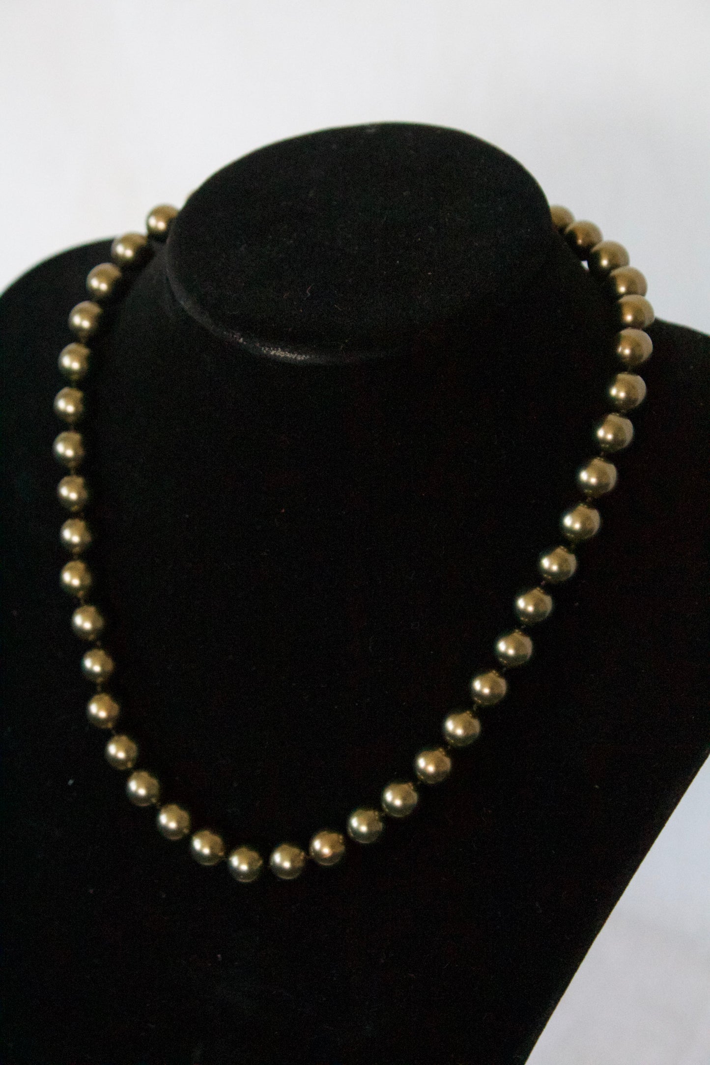 Chocolate Shell Pearl Necklace