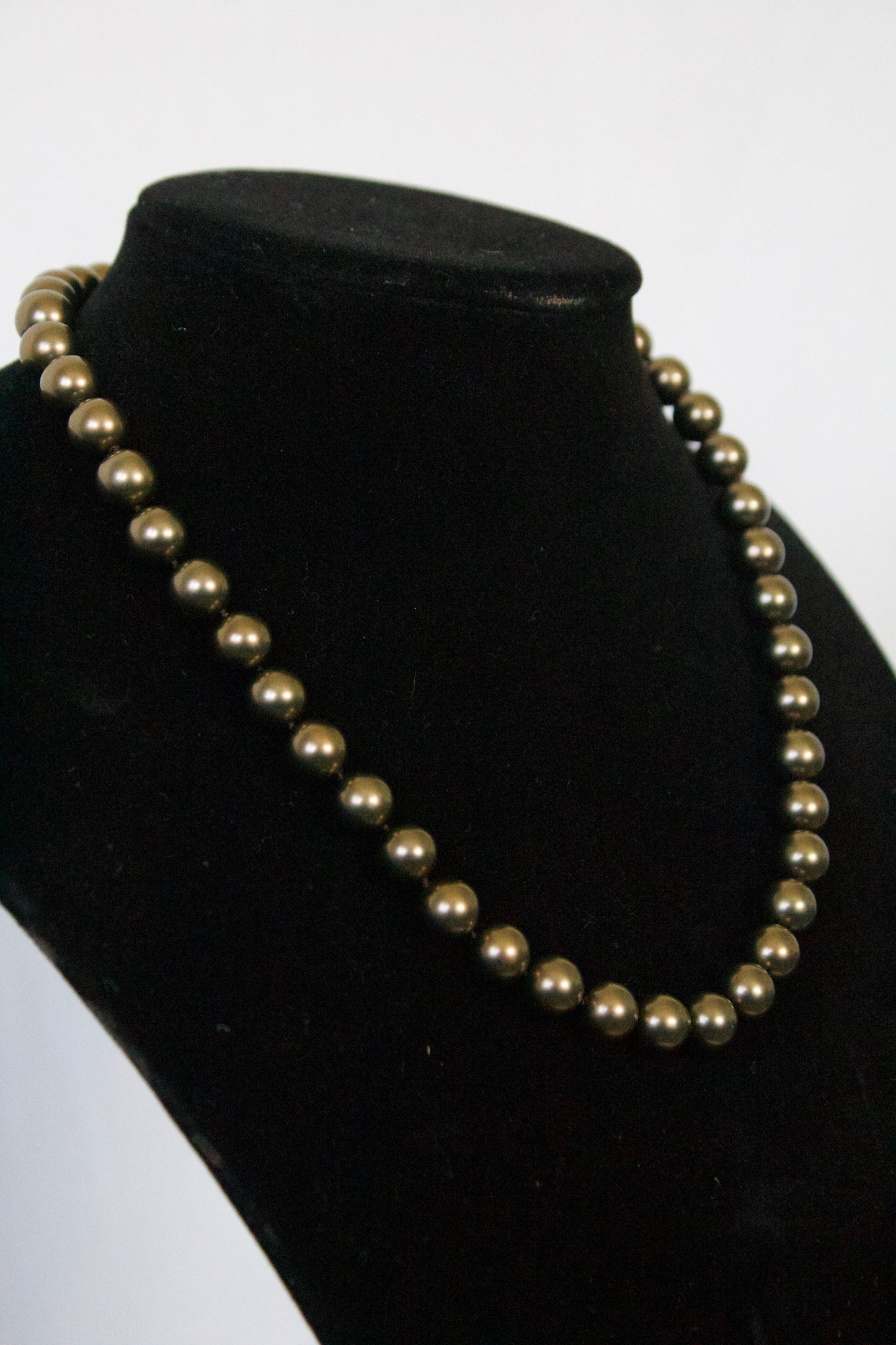 Chocolate Shell Pearl Necklace
