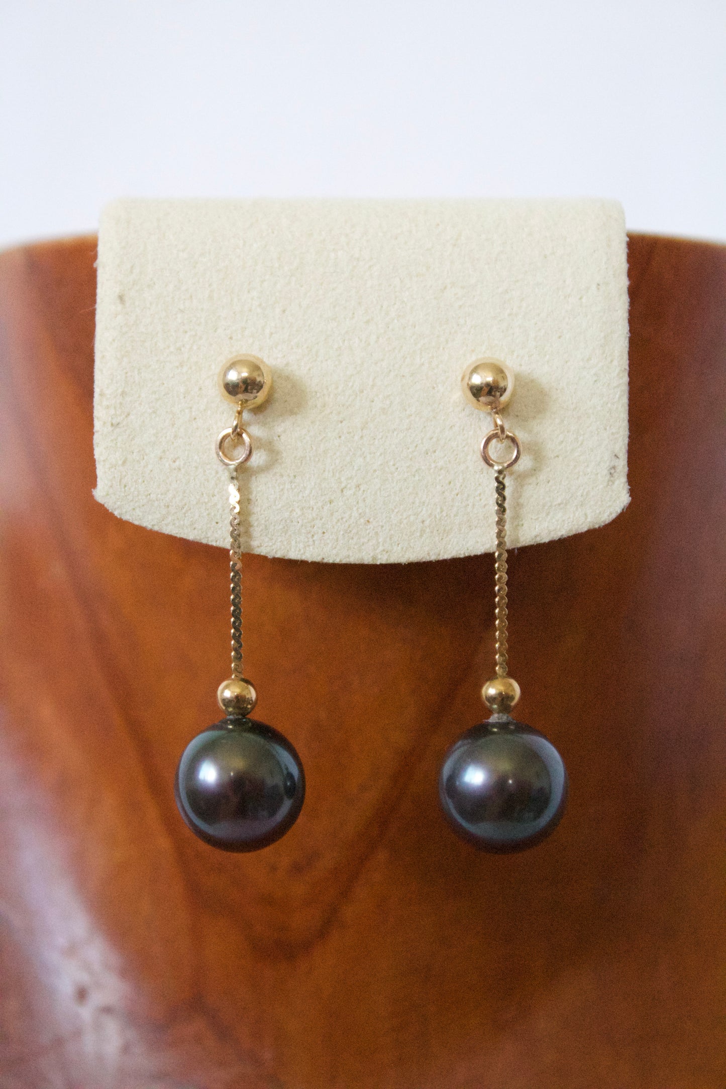 14K Dyed Fresh Water Pearl Earring