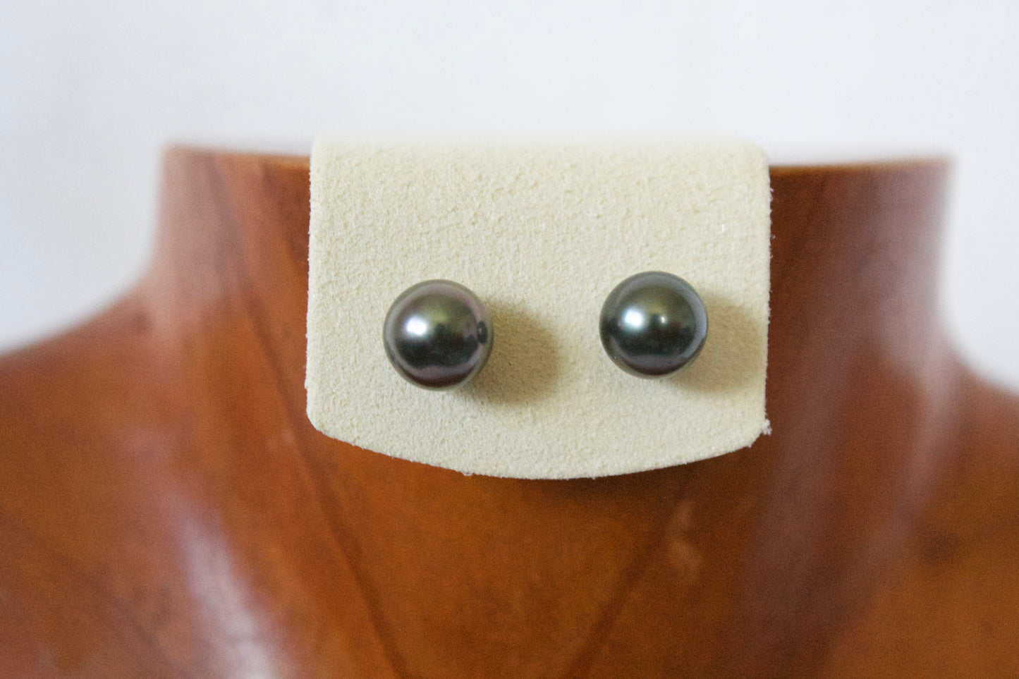 14K Tahitian Pearl Earring