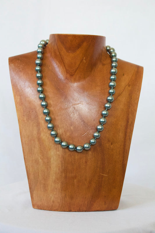 Blue/Gray Shell Pearl Necklace