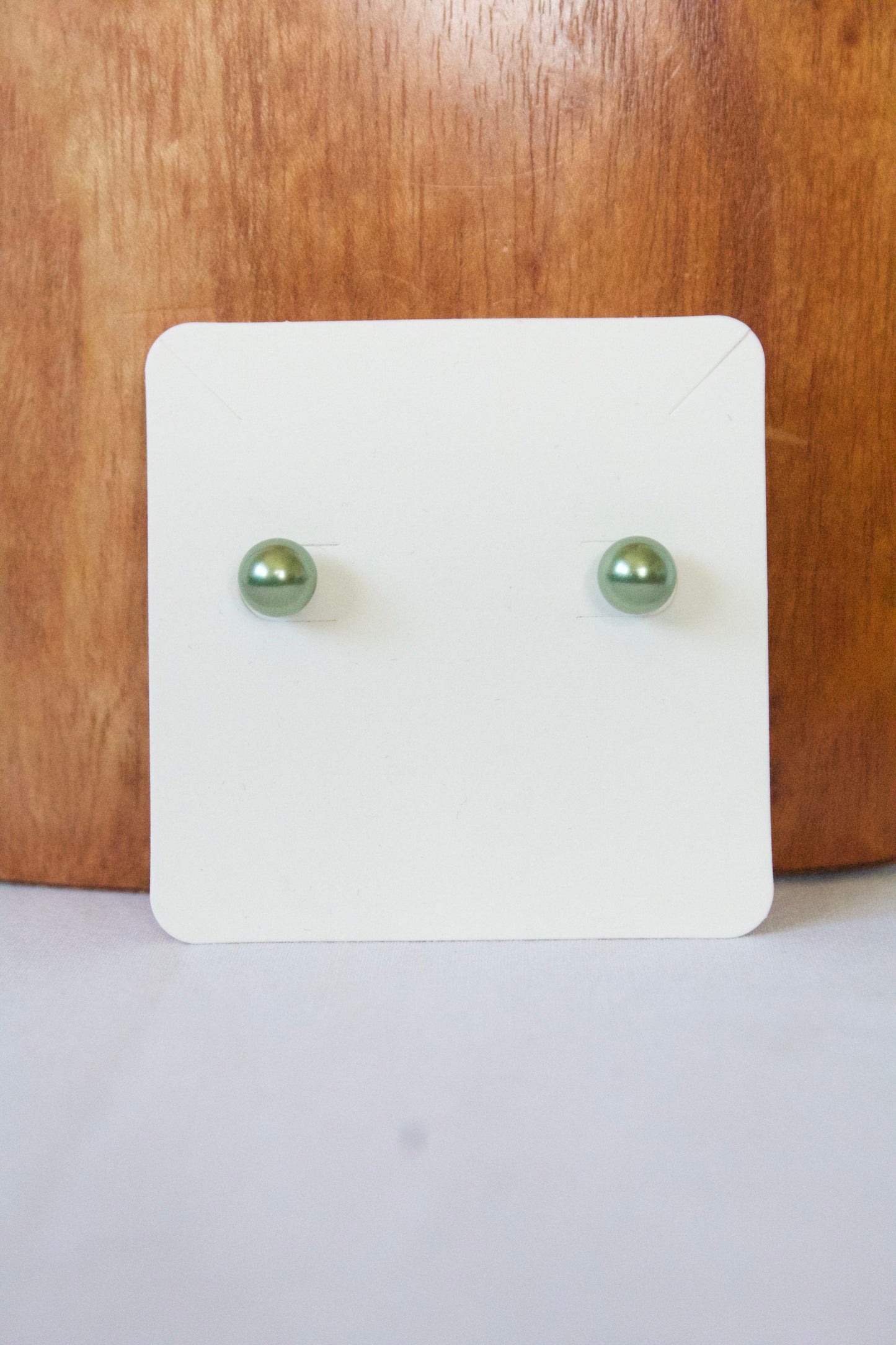 Small Shell Pearl Stud Earring