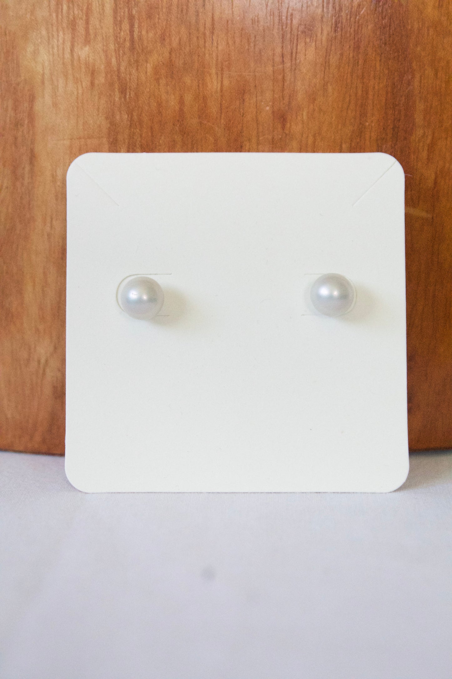 Small Shell Pearl Stud Earring