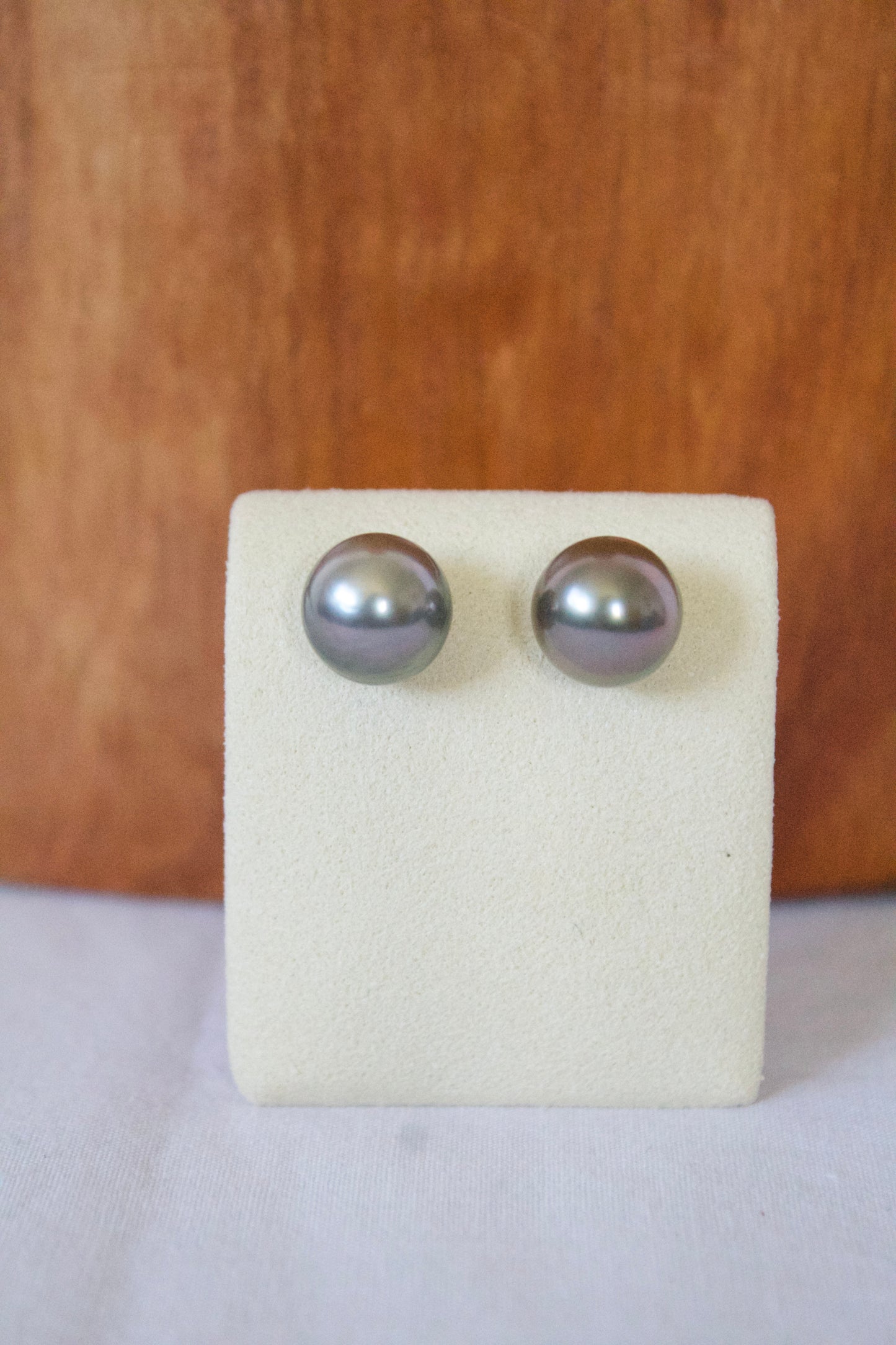Tahitian Pearl Earring